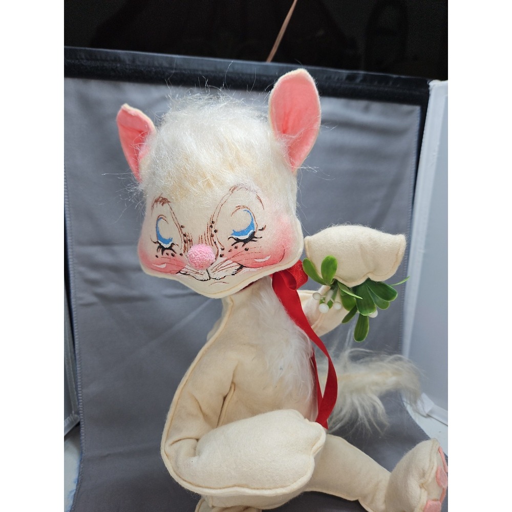 Vintage Annalee Dolls Christmas Cat w/Mistletoe Poseable Holiday 16"